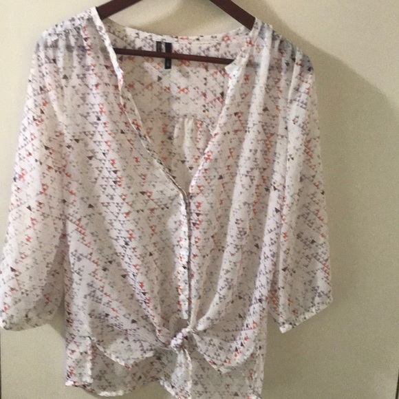 Maurices perfect button-down blouse! - Picture 1 of 3